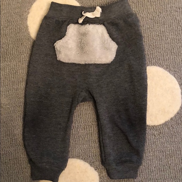 Baby Gap two piece bear grey jogging suit - Picture 3 of 4